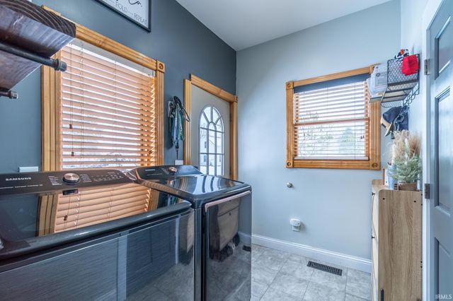 914 E King Street, Garrett, IN 46738