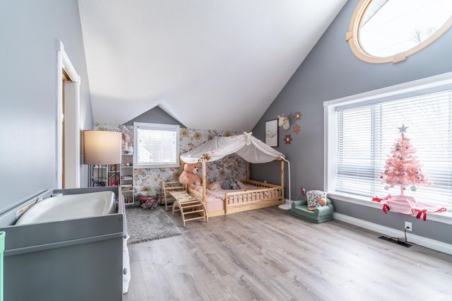 914 E King Street, Garrett, IN 46738