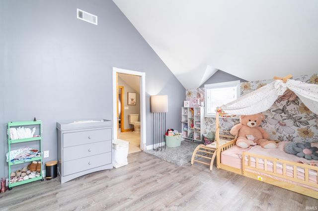 914 E King Street, Garrett, IN 46738