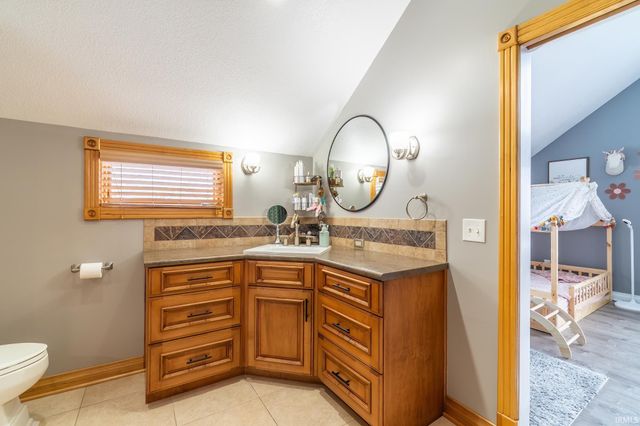 914 E King Street, Garrett, IN 46738