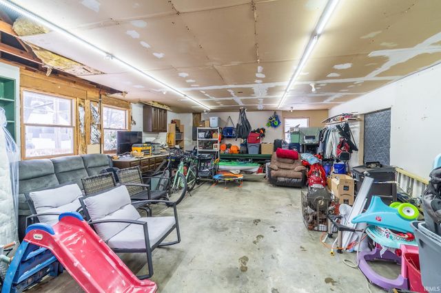 914 E King Street, Garrett, IN 46738