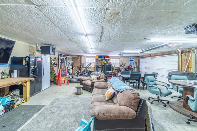 914 E King Street, Garrett, IN 46738