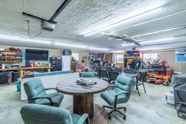 914 E King Street, Garrett, IN 46738