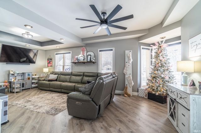 914 E King Street, Garrett, IN 46738