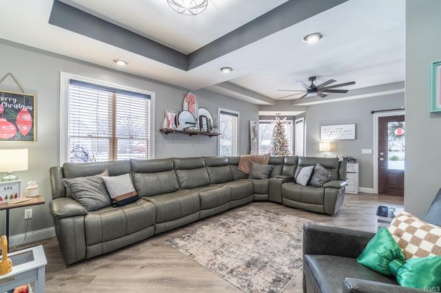 914 E King Street, Garrett, IN 46738