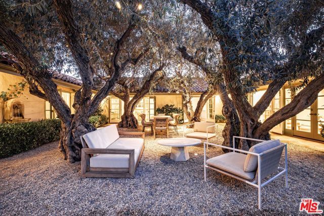 1296 Capri Drive, Pacific Palisades (los Angeles), CA 90272