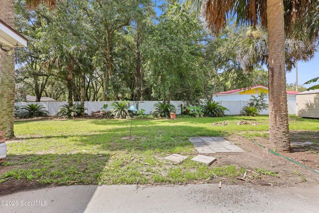 112 Meadows Way, Brunswick, GA 31525