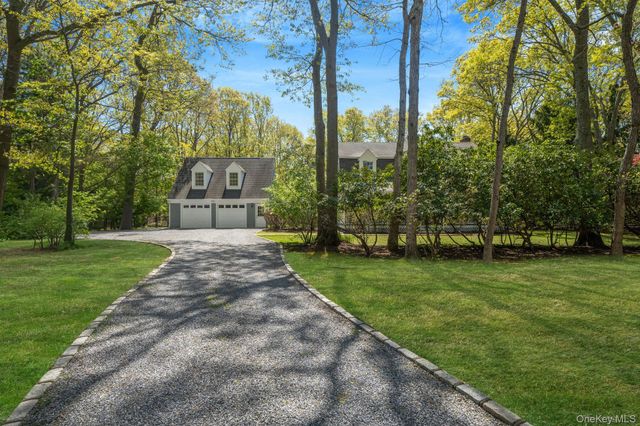 4 Chambord Court, Shoreham, NY 11786