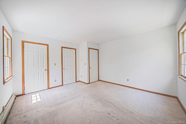 4 Chambord Court, Shoreham, NY 11786