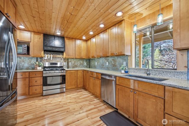 6012 Portal Way, Ferndale, WA 98248