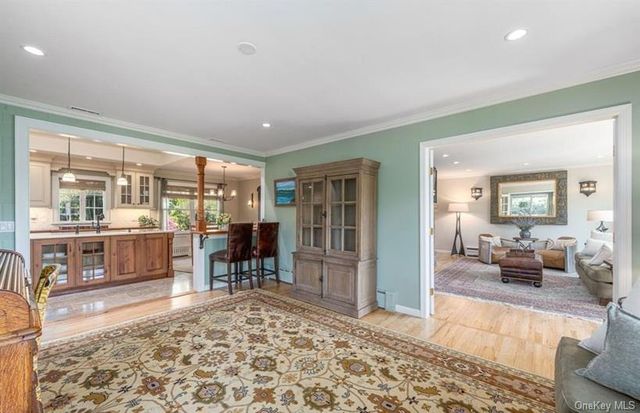 2300 Glenn Road, Southold, NY 11971