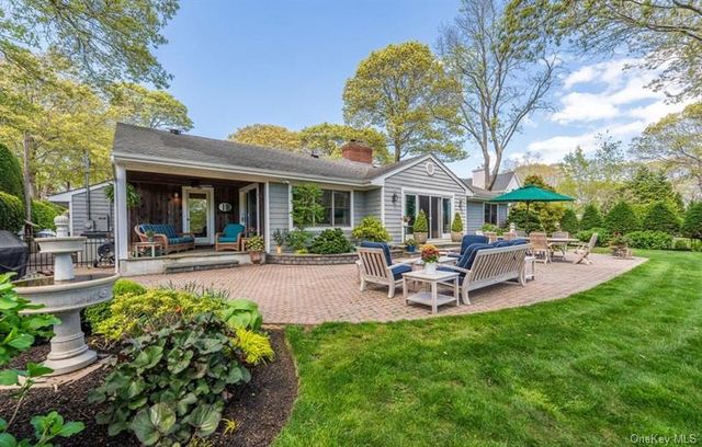 2300 Glenn Road, Southold, NY 11971