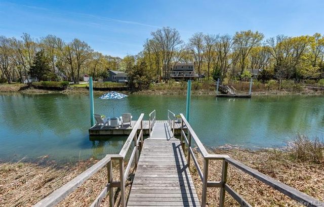 2300 Glenn Road, Southold, NY 11971