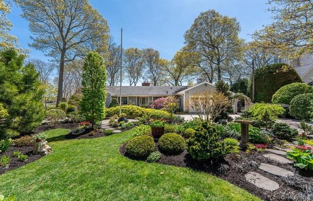 2300 Glenn Road, Southold, NY 11971