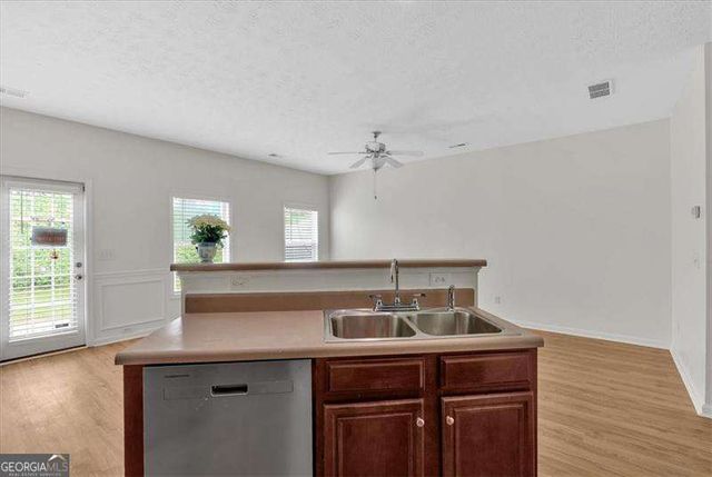 2555 Flat Shoals Road 1104, College Park, GA 30349