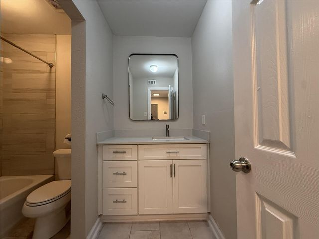 1824 Thonig Road 3, Houston, TX 77055