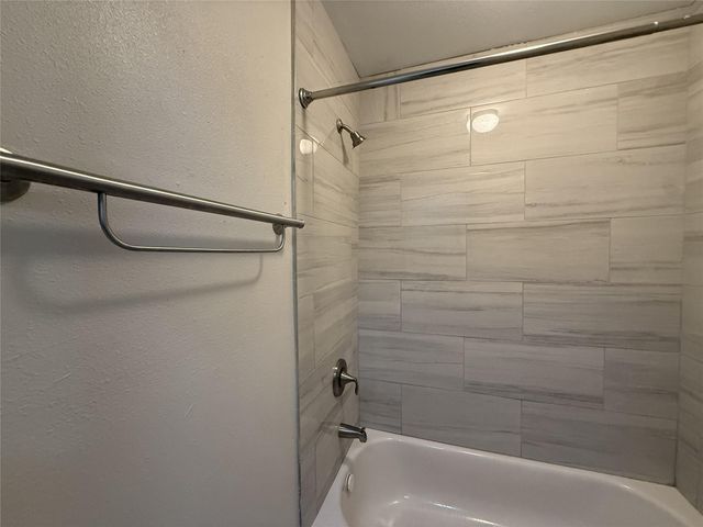 1824 Thonig Road 3, Houston, TX 77055