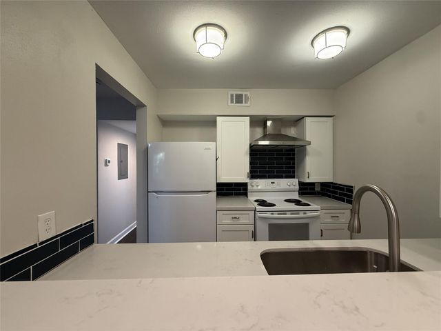 1824 Thonig Road 3, Houston, TX 77055