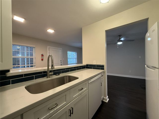 1824 Thonig Road 3, Houston, TX 77055