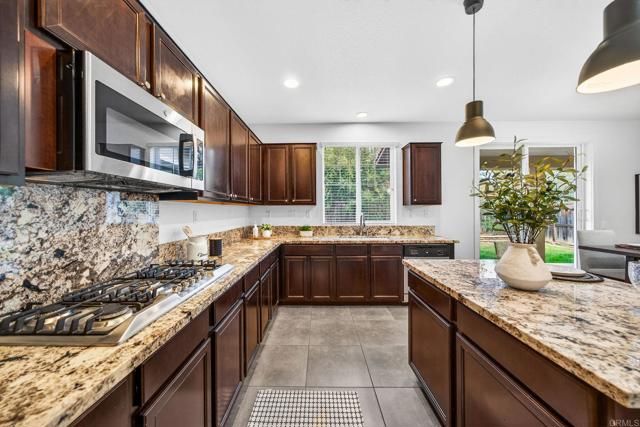 46755 Peach Tree Street, Temecula, CA 92592