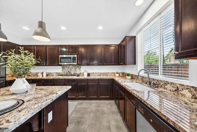 46755 Peach Tree Street, Temecula, CA 92592