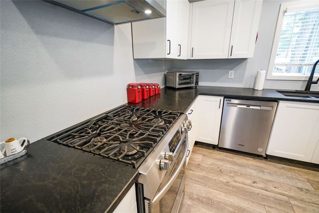 2228 W Holly Trail, Holly Lake Ranch, TX 75765