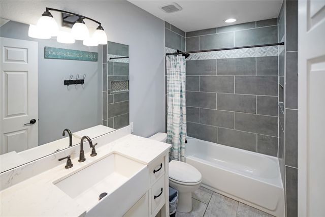 2228 W Holly Trail, Holly Lake Ranch, TX 75765