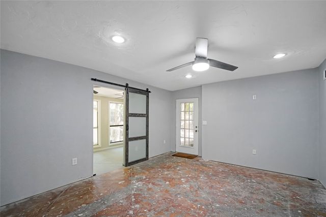 2228 W Holly Trail, Holly Lake Ranch, TX 75765