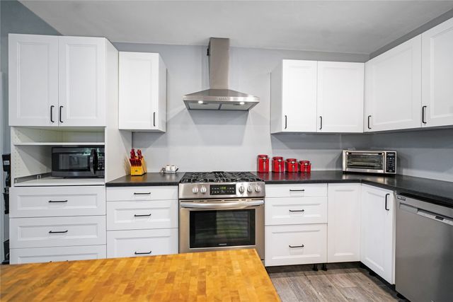 2228 W Holly Trail, Holly Lake Ranch, TX 75765