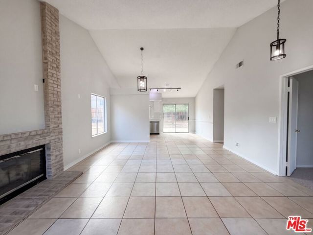 545 Spruce Court, Palmdale, CA 93550