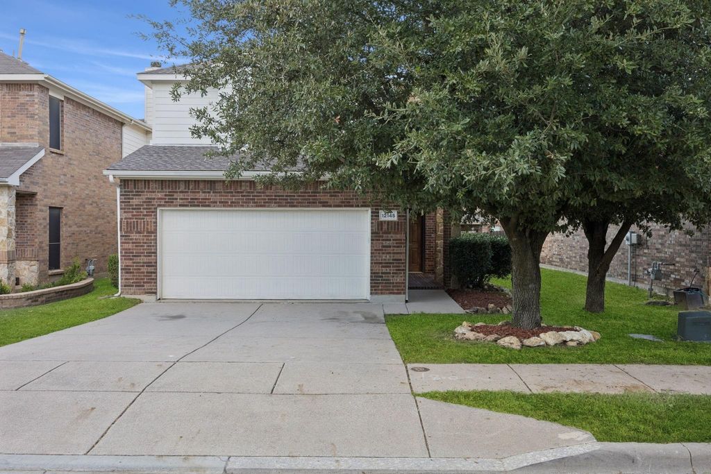 12145 Walden Wood Drive, Fort Worth, TX 76244