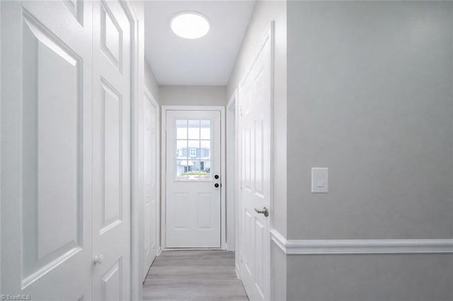 3 Ivyglen Court, Greensboro, NC 27406