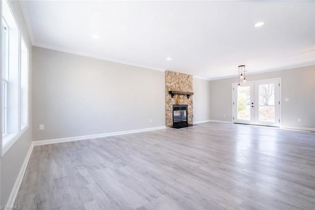 3 Ivyglen Court, Greensboro, NC 27406