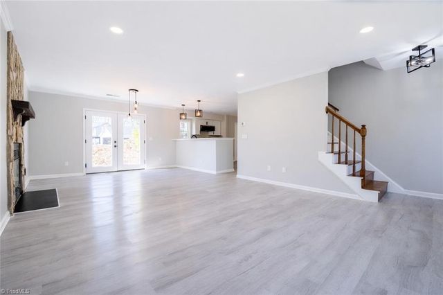 3 Ivyglen Court, Greensboro, NC 27406