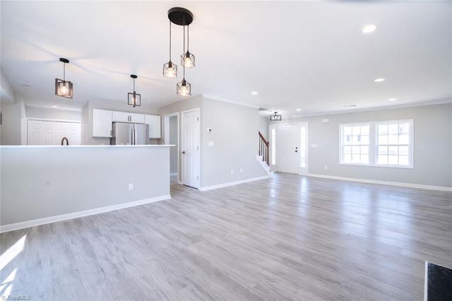 3 Ivyglen Court, Greensboro, NC 27406