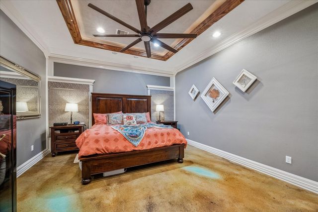 5022 Riverview Drive, Alvin, TX 77511