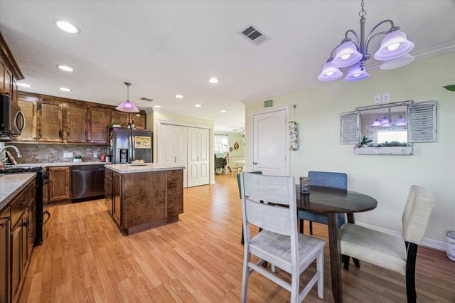 5022 Riverview Drive, Alvin, TX 77511