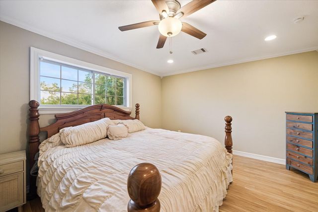 5022 Riverview Drive, Alvin, TX 77511