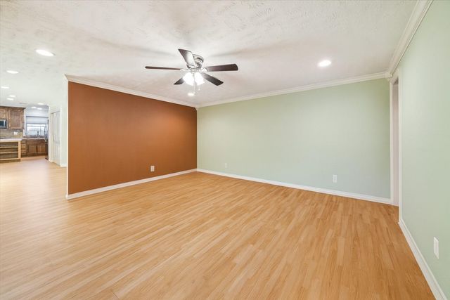 5022 Riverview Drive, Alvin, TX 77511