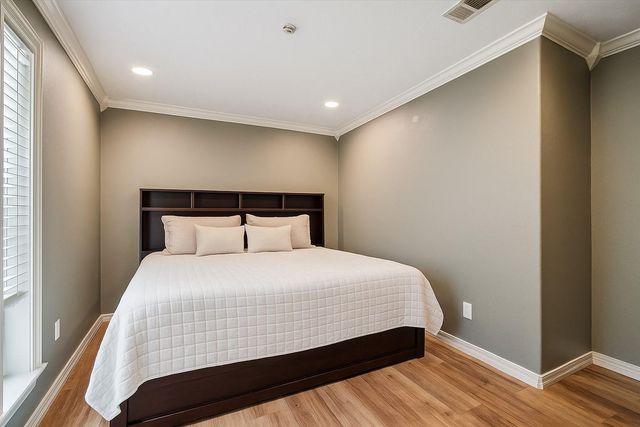 5022 Riverview Drive, Alvin, TX 77511