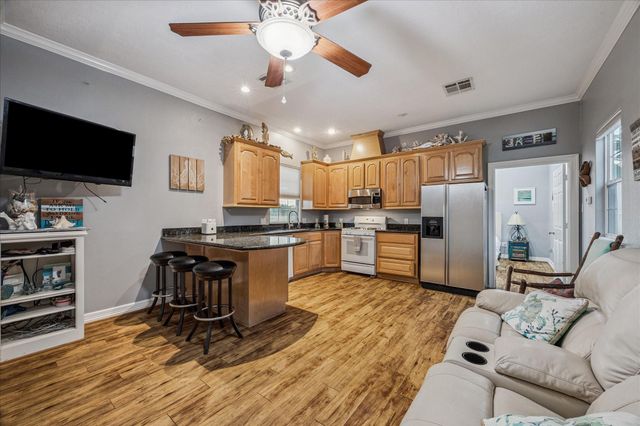 5022 Riverview Drive, Alvin, TX 77511