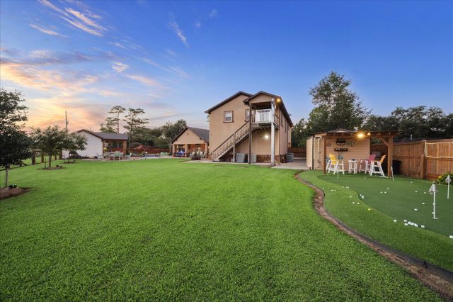 5022 Riverview Drive, Alvin, TX 77511