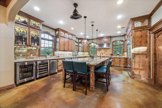 5022 Riverview Drive, Alvin, TX 77511