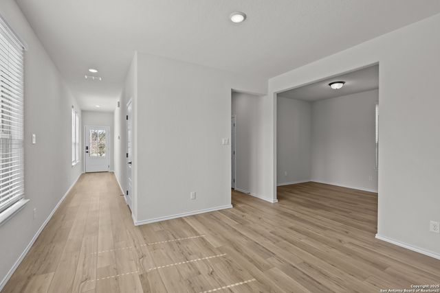 285 W Quill Dr Building 4, San Antonio, TX 78228