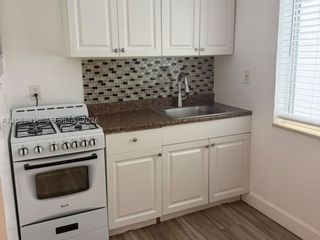 8020 Abbott Ave 2, Miami Beach, FL 33141