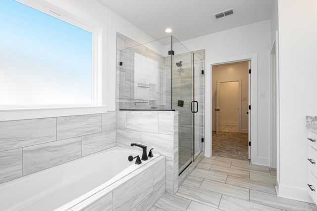 2529 Kara Ln, Bryant, AR 72022