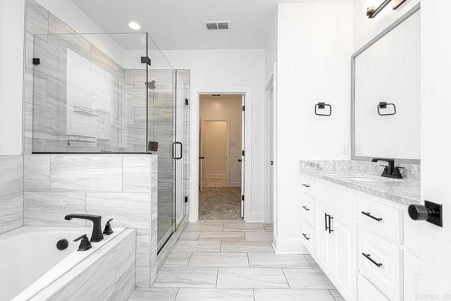 2529 Kara Ln, Bryant, AR 72022