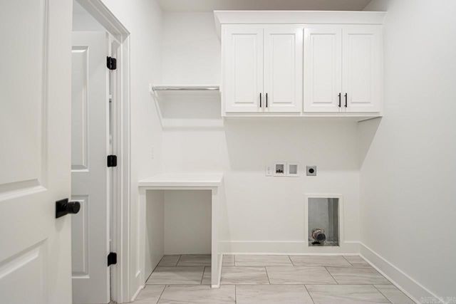 2529 Kara Ln, Bryant, AR 72022