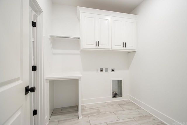 2529 Kara Ln, Bryant, AR 72022