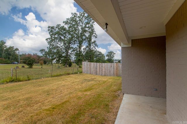 2529 Kara Ln, Bryant, AR 72022